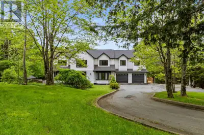 Welcome to 15 Beech Hill Drive, a gorgeous 6-bedroom 3.5 bathroom home located in a sought-after aft...