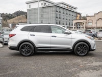 AWD - Keyless Ignition - 7 Passengers / 3rd Row - Heated Steering Wheel - Power Liftgate Designed wi... (image 9)