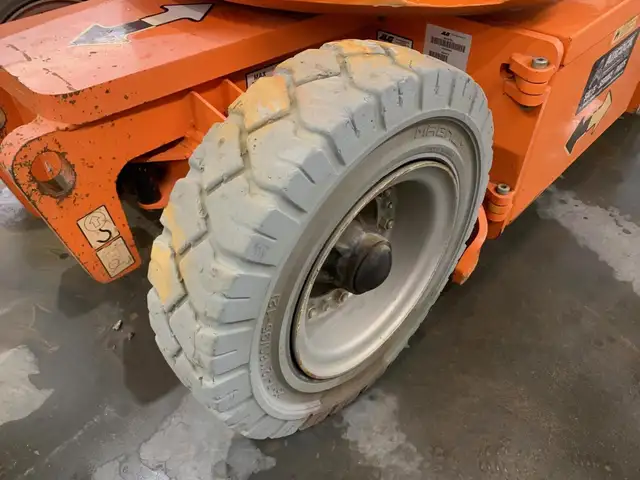 2014 JLG E300AJP in Heavy Equipment in Edmonton - Image 14