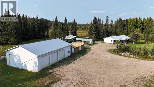53412 Highway 748 East Rural Yellowhead County, Alberta in Houses for Sale in St. Albert - Image 8