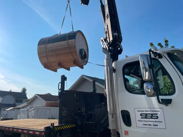 Picker/Crane Truck Services552489564274708482