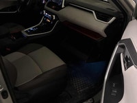 Heated Front Seats, Backup Camera, Leather, Sunroof, Remote Start, Push Button Start, AWD, Power Tai... (image 9)