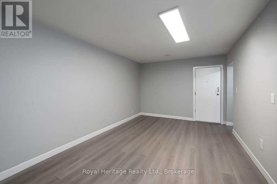 2 - 264 DIVISION STREET Cobourg, Ontario 4