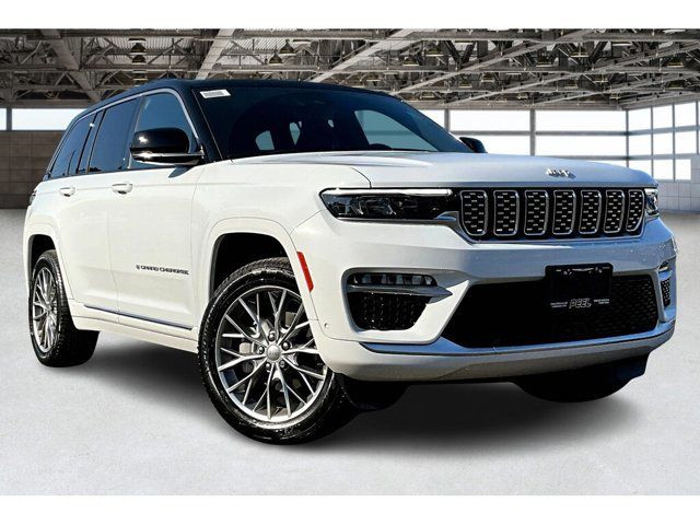 2025 Jeep Grand Cherokee Summit in Cars & Trucks in Mississauga / Peel Region - Image 2