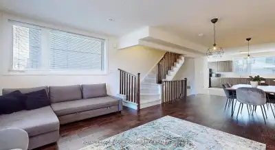 Price: $699,999 / $2,656/mo MOVE IN READY!! This stunning corner-unit townhouse is bathed in natural...