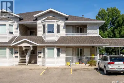 Discover affordable living in a prime Gardiner Heights location with this move-in ready 2-bedroom se...