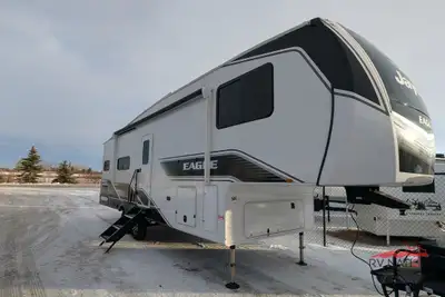 The 2025 Jayco Eagle HT 27MLC is a well-designed travel trailer that balances modern comfort with ea...