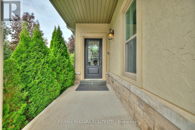 50 ABERDEEN LANE S Niagara-on-the-Lake, Ontario in Condos for Sale in St. Catharines - Image 3