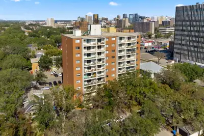 Legacy Tower provides you with a convenient downtown location, close to many amenities and contempor...