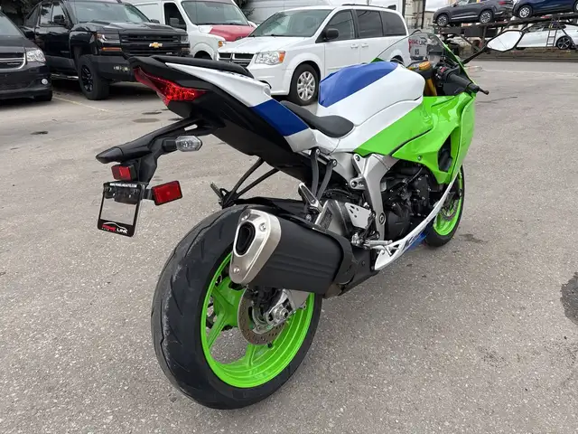 2024 Kawasaki Ninja ZX-6R ~ NINJA ZX-6R ~ 40TH ANNIVERSARY ~ LOW in Sport Bikes in City of Toronto - Image 6