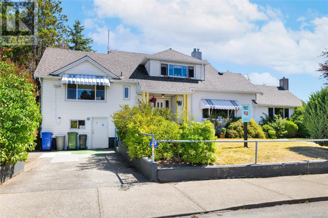 3827 5th Ave Port Alberni, British Columbia in Houses for Sale in Port Alberni - Image 2