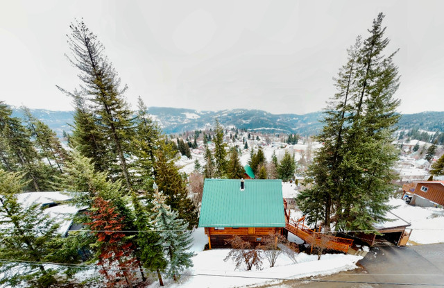 Log home for sale in beautiful Rossland BC - ski town in Houses for Sale in Penticton - Image 3