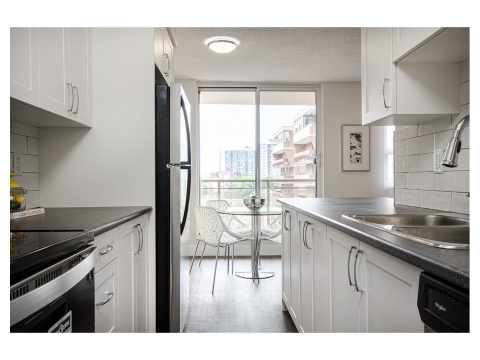 2 Bedroom Apartment for Rent - 43 Forest Ave 5