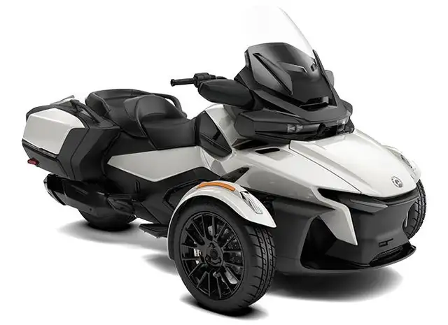 2026 CAN-AM Spyder RT (SE6) in Sport Touring in West Island - Image 2