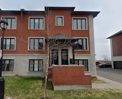 3 CH - 1 SDB - Laval - $2,200 /mo