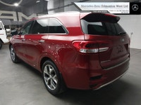 TOP TRIM! LOW KILOMETERS! Premium Black Leather | Panoramic Sunroof | Smartphone Integration | 10 Sp... (image 1)