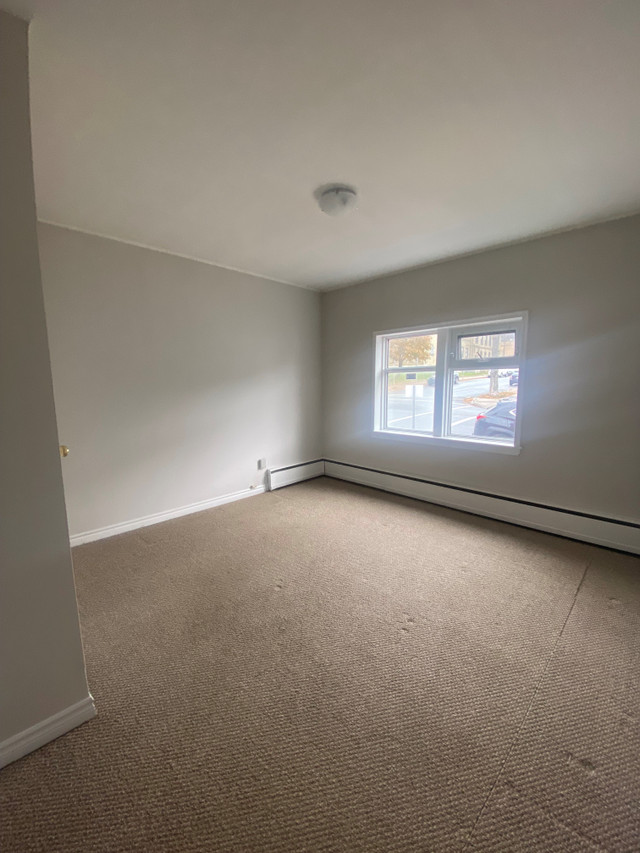 SPACIOUS TWO BEDROOM APARTMENT IN DOWNTOWN DARTMOUTH in Long Term Rentals in Dartmouth - Image 3