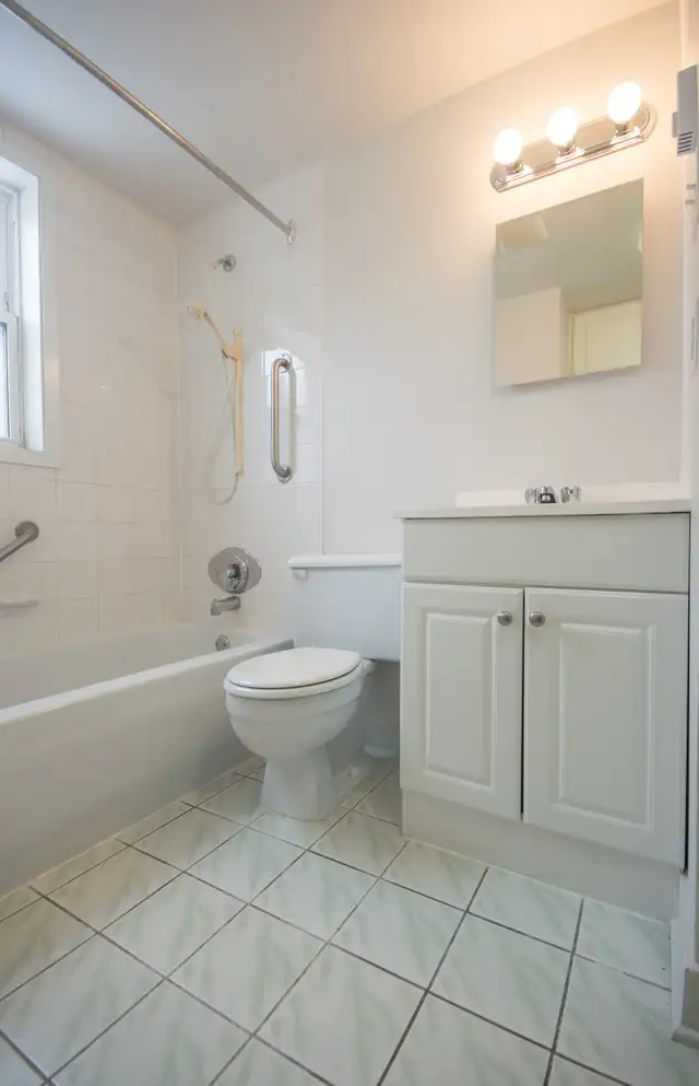 Rosemont Petite-Patrie rue Masson -- 3 ½ Rénové in Long Term Rentals in City of Montréal - Image 7