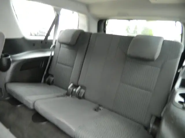 2017 GMC Yukon XL 8 PASS  /4X4 in Cars & Trucks in Edmonton - Image 11