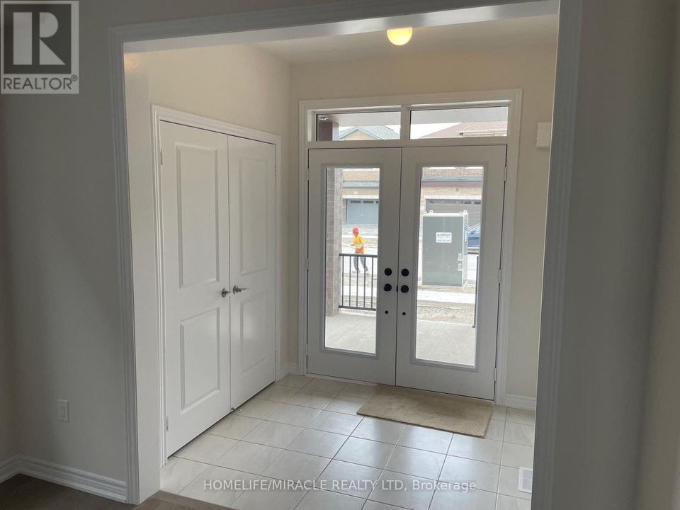 2175 COPPERMINE STREET Oshawa (Kedron), Ontario 3