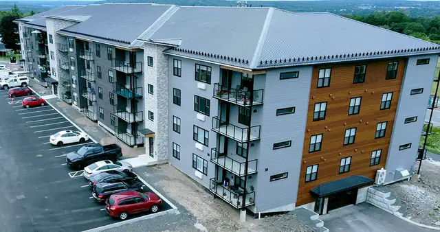 1300sqft 2-BDRM Corner Apartment, Uptown Fredericton Jun1 112-30