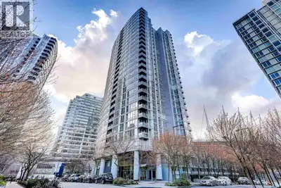 Welcome to Downtown, Vancouver! Experience the vibrant energy of downtown Vancouver overlooking Roge...