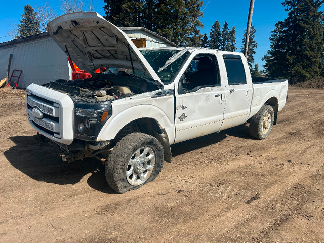 2012 F350 Part out in Auto Body Parts in Edmonton - Image 2