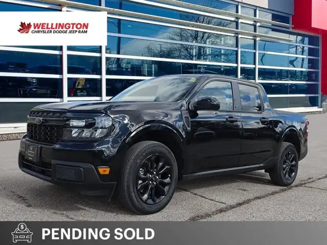 2023 Ford Maverick XLT AWD | Clean CarFax | Black Appearance