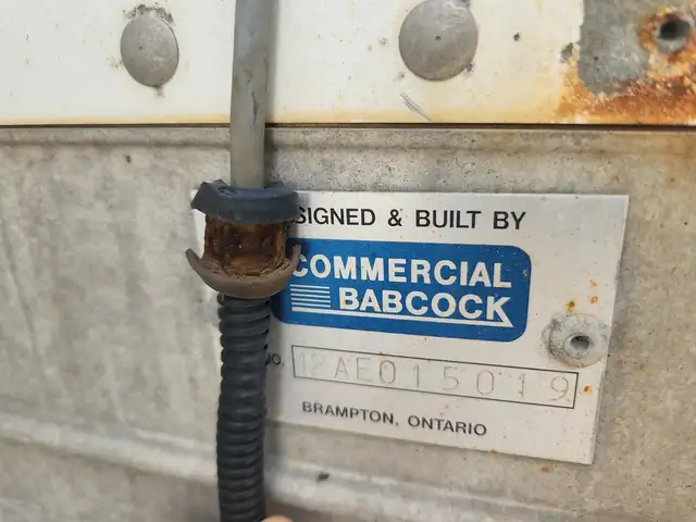 2013 Kenworth T370 26' Box, Reefer, Tandem, PX 8, 300HP, Ramp in Heavy Trucks in Calgary - Image 6