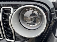 This 2025 JEEP WRANGLER 4-DOOR SAHARA has the following options Cloth Low-Back Bucket Seats, Remote... (image 9)