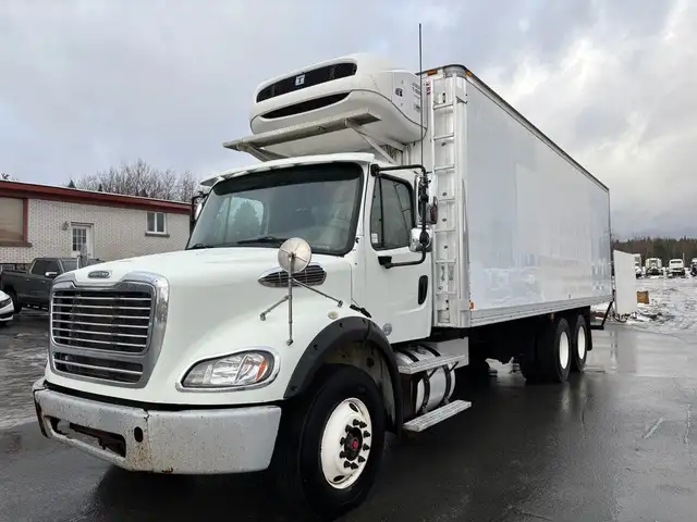 2014 Freightliner M2 112 in Heavy Trucks in St-Georges-de-Beauce - Image 2