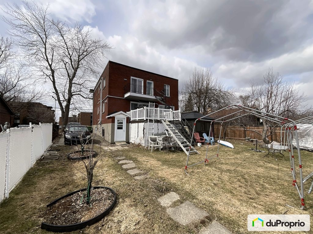 $1,399,000 - Triplex in Pointe-Aux-Trembles / East Montreal — photo 3