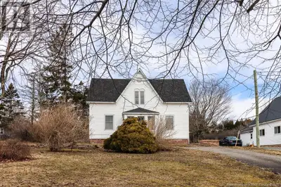 This charming and spacious home is located in the heart of the historic and picturesque town of St....
