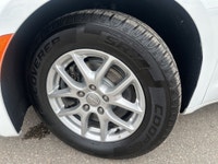 2017 Chrysler Pacifica LX – Only 81,xxx km If you’re looking for a reliable, comfortable, and family... (image 3)