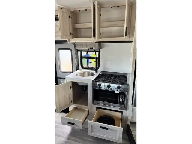 2024 Sunseeker 2150CD in RVs & Motorhomes in Laval / North Shore - Image 8