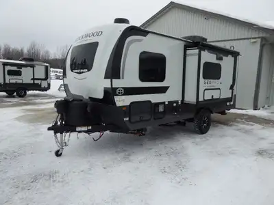 2026 GEO PRO 19RL Price $41,495 Floor Plan Features Length: 20’ 8” Weight: 3748 LBS Sleeps: Front Qu...