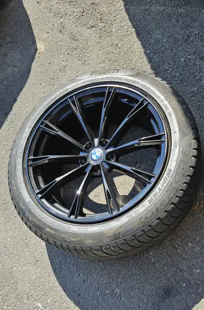 4 bmw X5 rims 275/45/20 PIRELLi scorpion WINTER Run Flat tires about 80 % 75 tread left Dot#2023 ver...