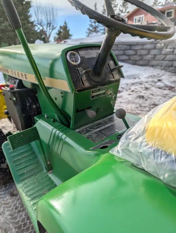 RECUCED: John Deere 112 with Front blade in Lawnmowers & Leaf Blowers in Red Deer - Image 10