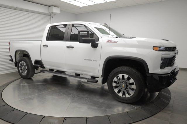 2024 Chevrolet Silverado 2500HD Custom in Cars & Trucks in Calgary