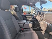 The 2024 Chevrolet Silverado 3500HD LT LT 4x4 is a powerful and dependable heavy-duty pickup designe... (image 9)