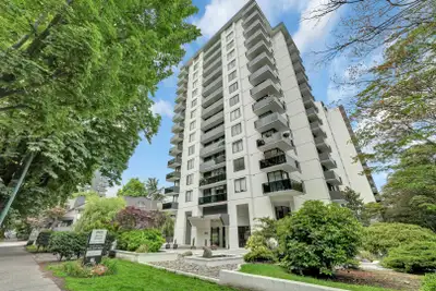 Governor's Square at 945 Jervis Street boasts spacious, modern bachelor, 1 & 2 bedroom suites includ...