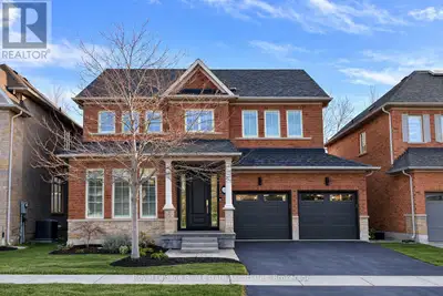 Live the lifestyle you have been dreaming of in this impressive ravine lot home in Oakville's sought...