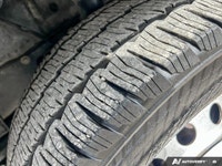 | Exterior Parking Camera Rear | Brake Assist | Electronic Stability Control | Fully Automatic Headl... (image 9)