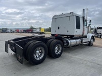 2009 Western Star 4900 long hood Tandem truck Located near Westlock Alberta KMS: 908,556 HRS: 23,401... (image 5)