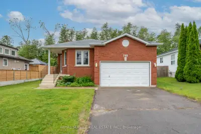 This 4 bedroom, 2 bathroom bungalow is located in a fantastic family neighbourhood in Cobourg's West...