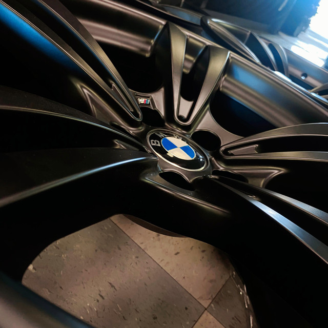 Set 20" ORIGINAL STAGGERED BMW Wheels | BMW X5 & BMW X6 Wheels in Tires & Rims in Calgary - Image 3