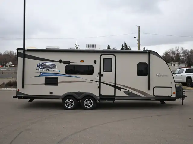 2014 Freedom Express 230BH in Travel Trailers & Campers in St. Albert - Image 8