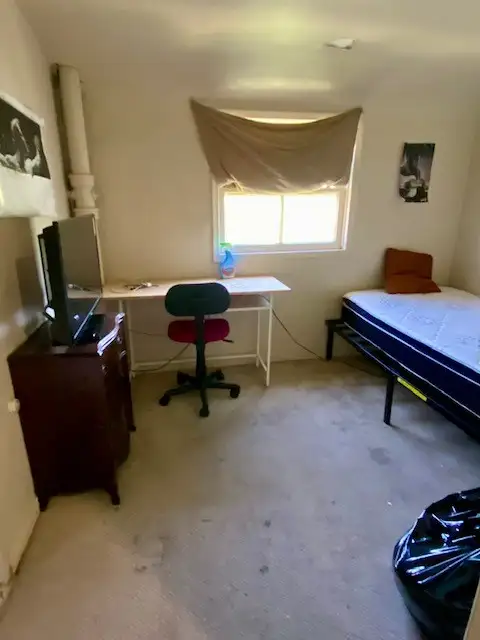 Student Rooms – Steps from Universities! - Furnished Rooms!! in Room Rentals & Roommates in Kitchener / Waterloo - Image 9