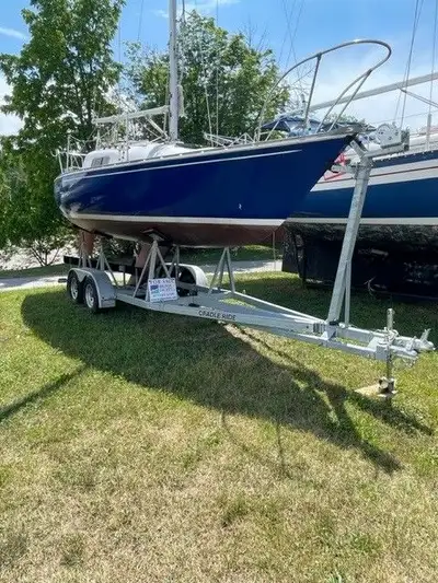 New Price!!! Great Boat to Get Started Sailing Includes: 4 head sails (150 genoa, 170 light genoa, 1...