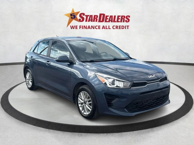 2023 Kia Rio 5-door SUNROOF HEATED SEATS LOW KM WE FINANCE ALL C in Cars & Trucks in London